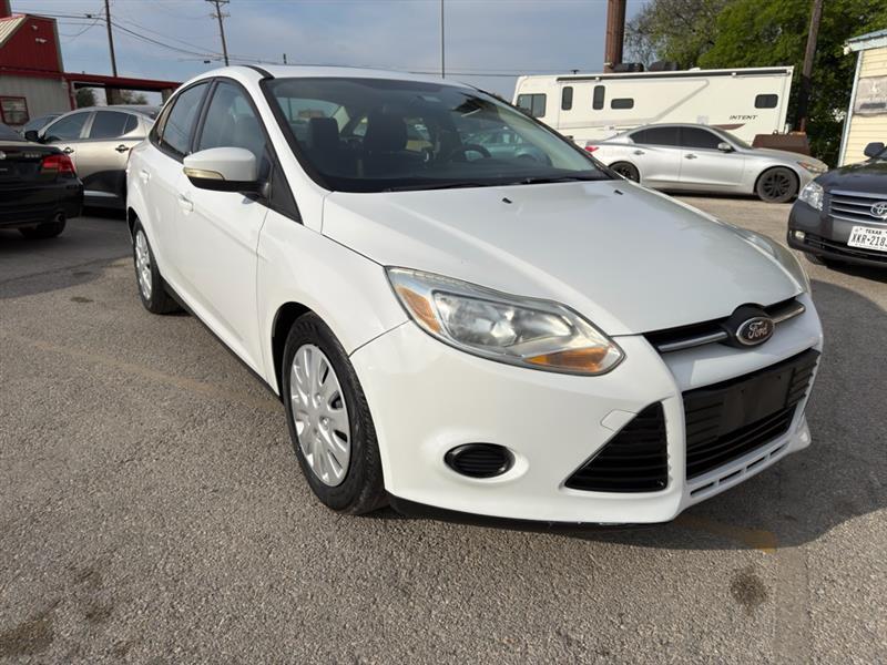 Ford Focus SE Sedan 2013