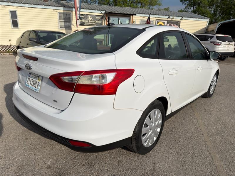 Ford Focus SE Sedan 2013