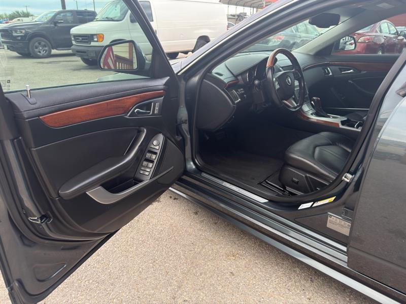 Cadillac CTS 3.0L Luxury 2011