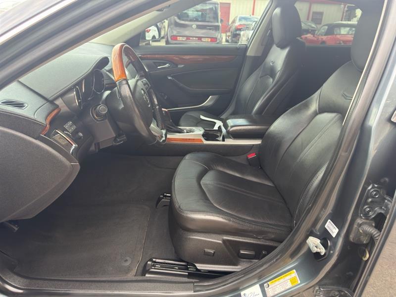 Cadillac CTS 3.0L Luxury 2011