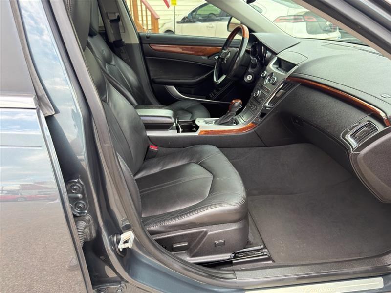 Cadillac CTS 3.0L Luxury 2011
