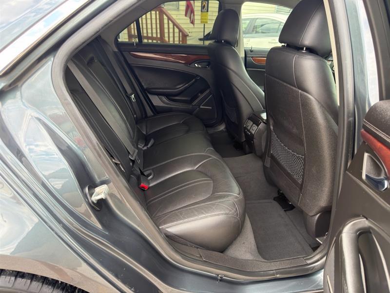 Cadillac CTS 3.0L Luxury 2011
