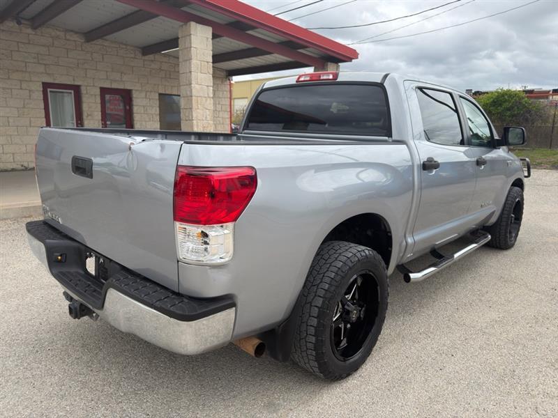 Toyota Tundra Tundra-Grade CrewMax 5.7L 2WD 2012