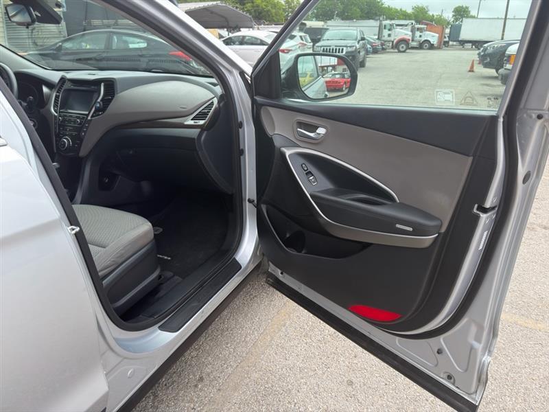 Hyundai Santa Fe SE FWD 2018