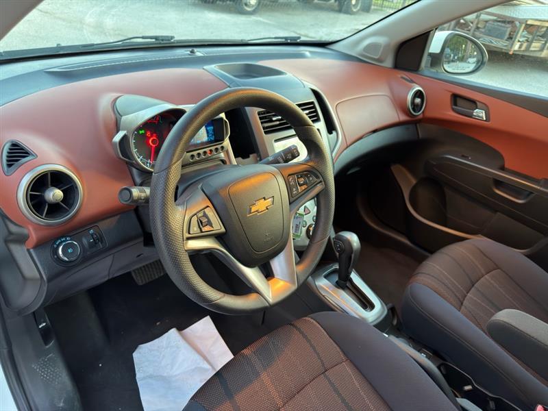 Chevrolet Sonic LT Auto 5-Door 2013