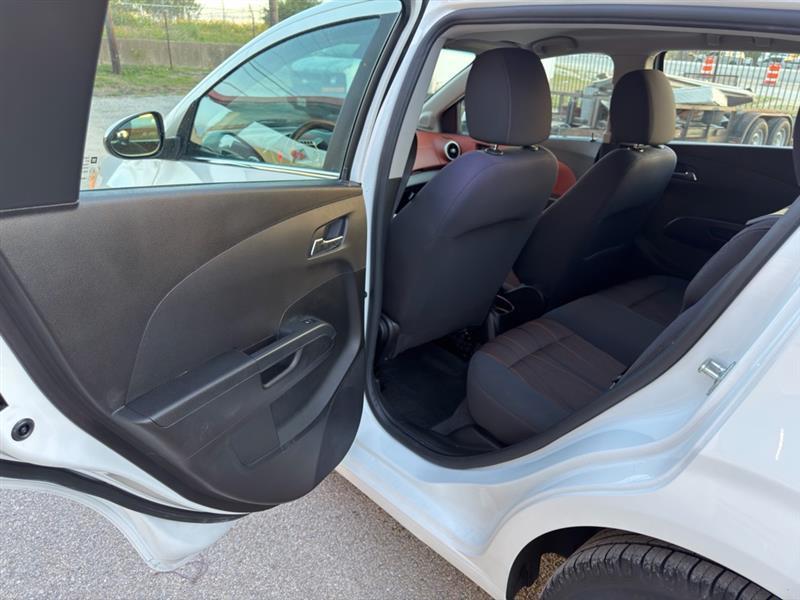 Chevrolet Sonic LT Auto 5-Door 2013