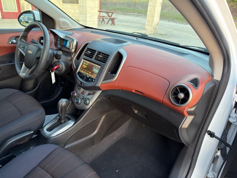 Chevrolet Sonic LT Auto 5-Door 2013