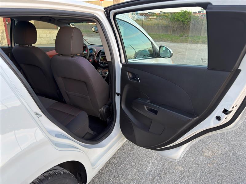 Chevrolet Sonic LT Auto 5-Door 2013