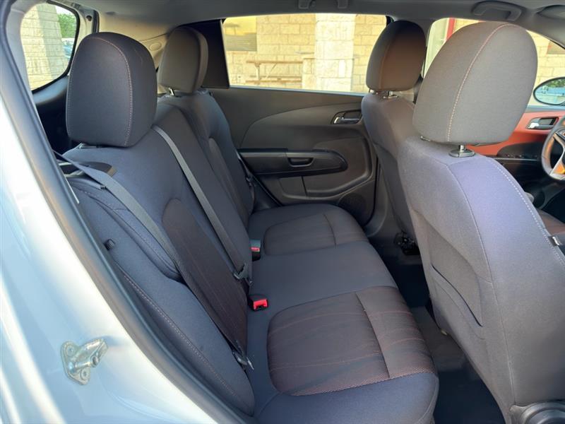 Chevrolet Sonic LT Auto 5-Door 2013