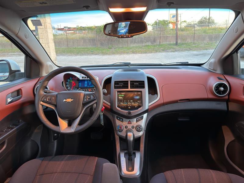 Chevrolet Sonic LT Auto 5-Door 2013