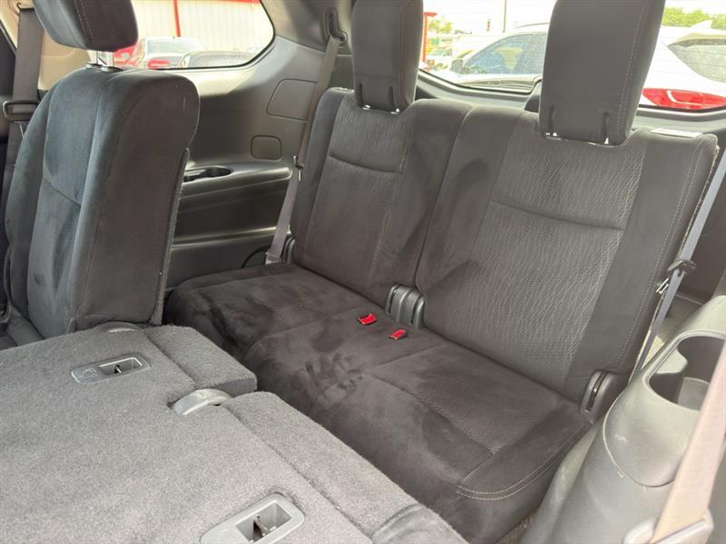 Nissan Pathfinder SV 2WD 2016