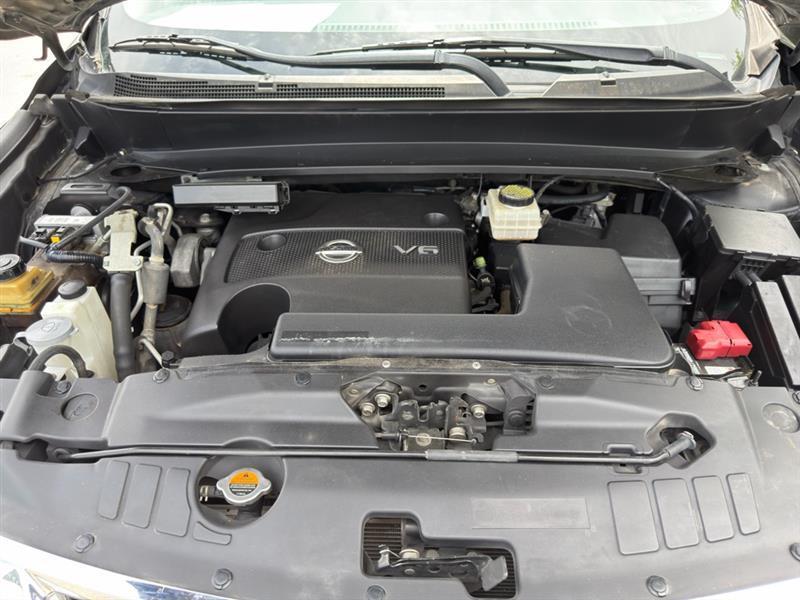 Nissan Pathfinder SV 2WD 2016