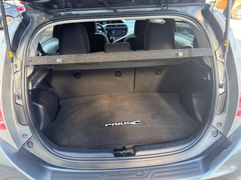 Toyota Prius c One 2012