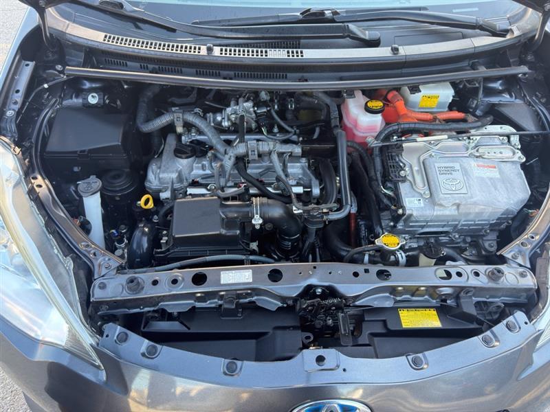 Toyota Prius c One 2012