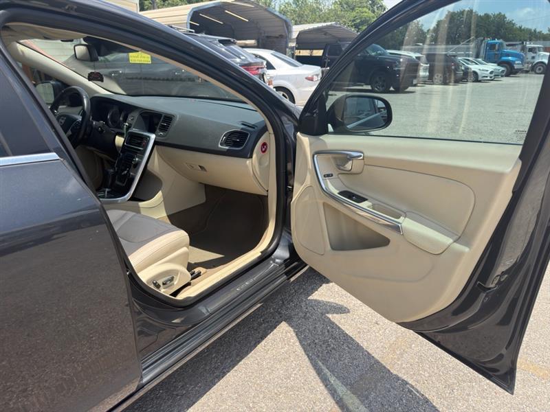 Volvo S60 T5 2012