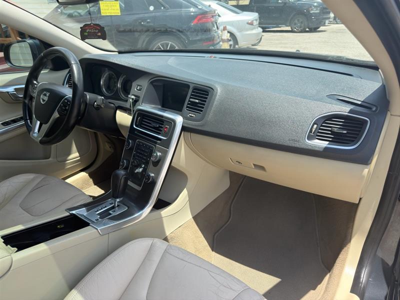 Volvo S60 T5 2012