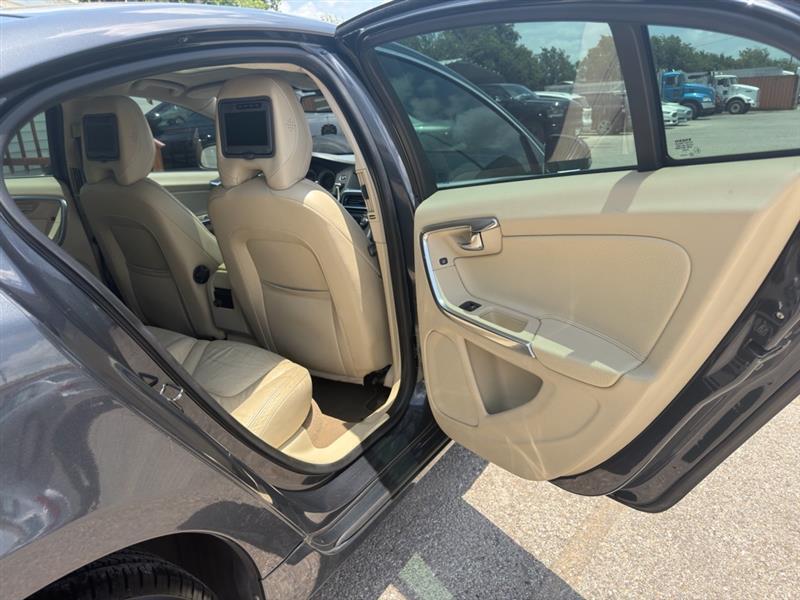 Volvo S60 T5 2012