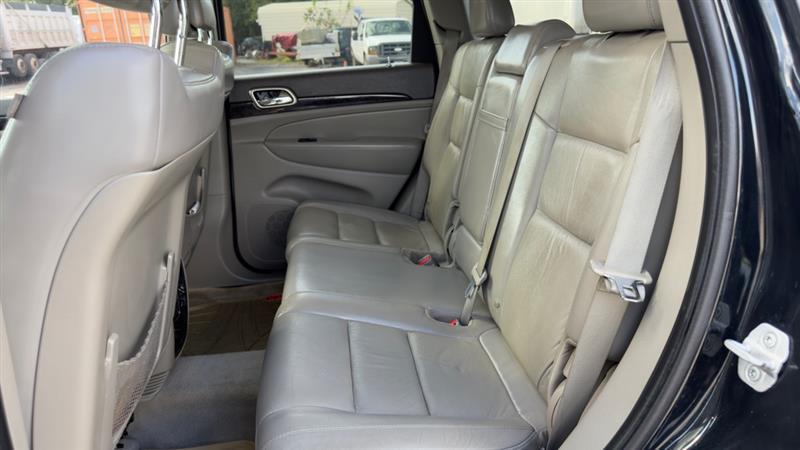 Jeep Grand Cherokee Laredo 4WD 2012