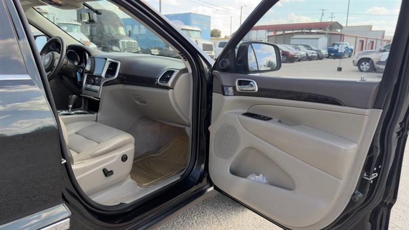 Jeep Grand Cherokee Laredo 4WD 2012