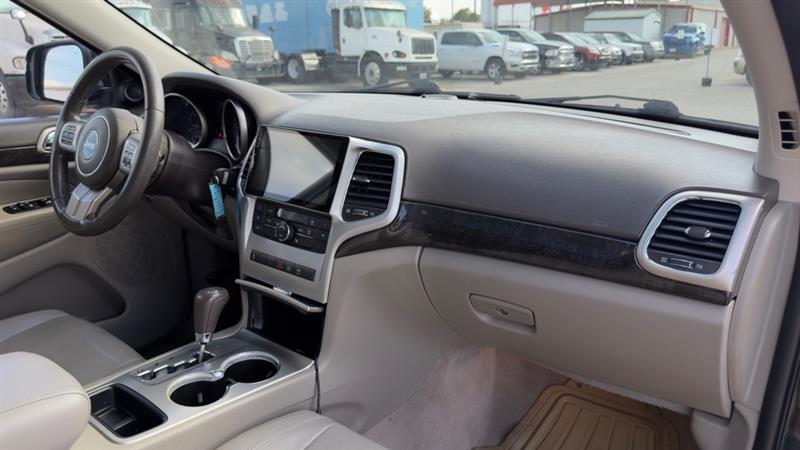 Jeep Grand Cherokee Laredo 4WD 2012