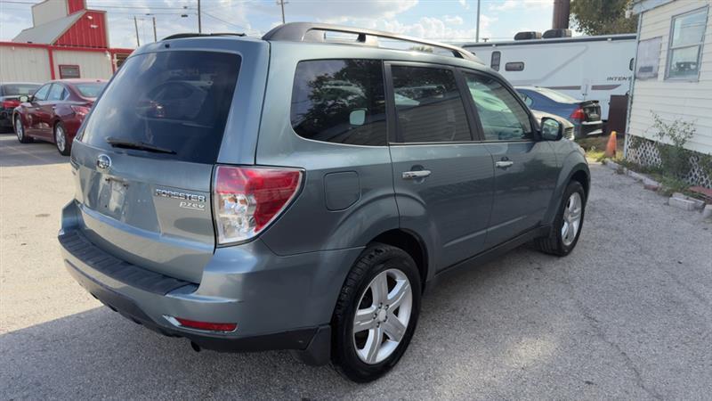 Subaru Forester 2.5X Premium 2010