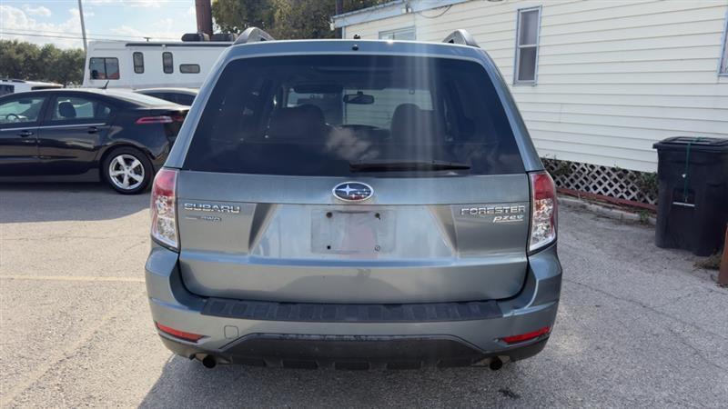 Subaru Forester 2.5X Premium 2010