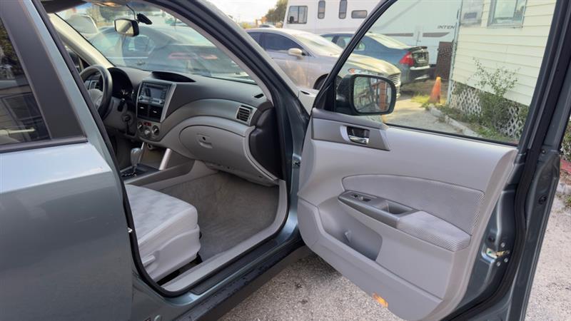 Subaru Forester 2.5X Premium 2010
