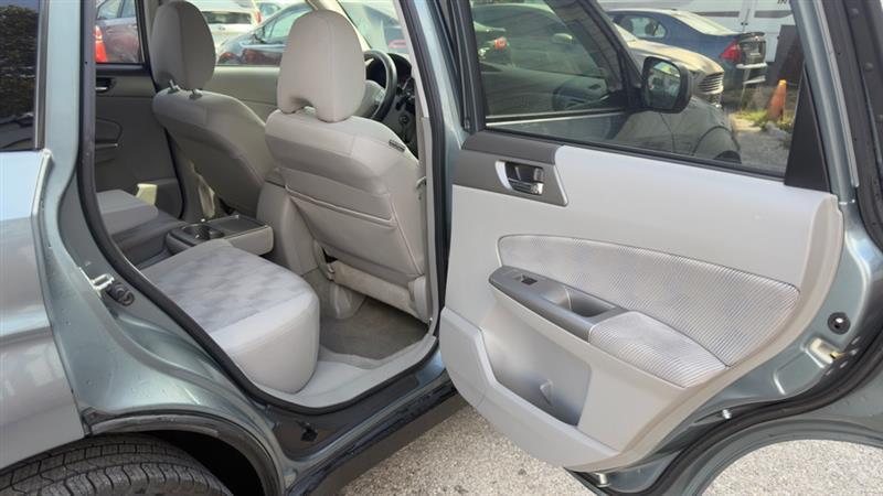Subaru Forester 2.5X Premium 2010