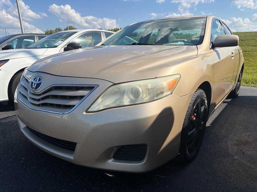 2011 Toyota Camry 4dr Sdn I4 Man LE (Natl)