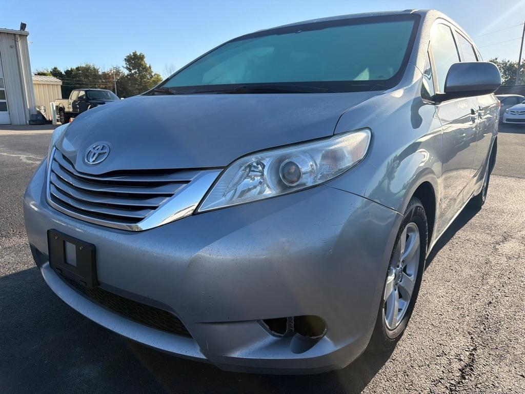 2015 Toyota Sienna LE