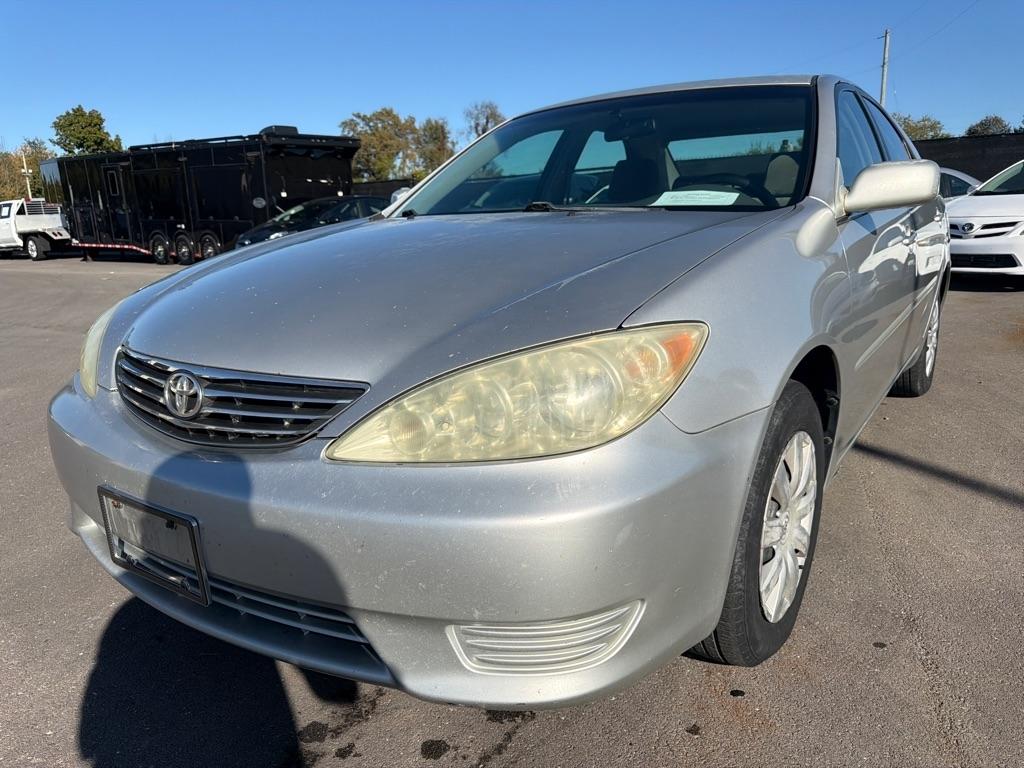 2005 Toyota Camry 4dr Sdn LE Manual (Natl)