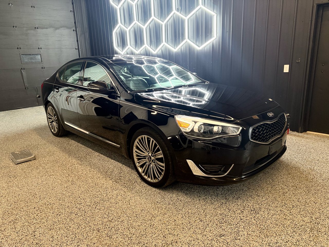 2014 Kia Cadenza 4dr Sdn Premium