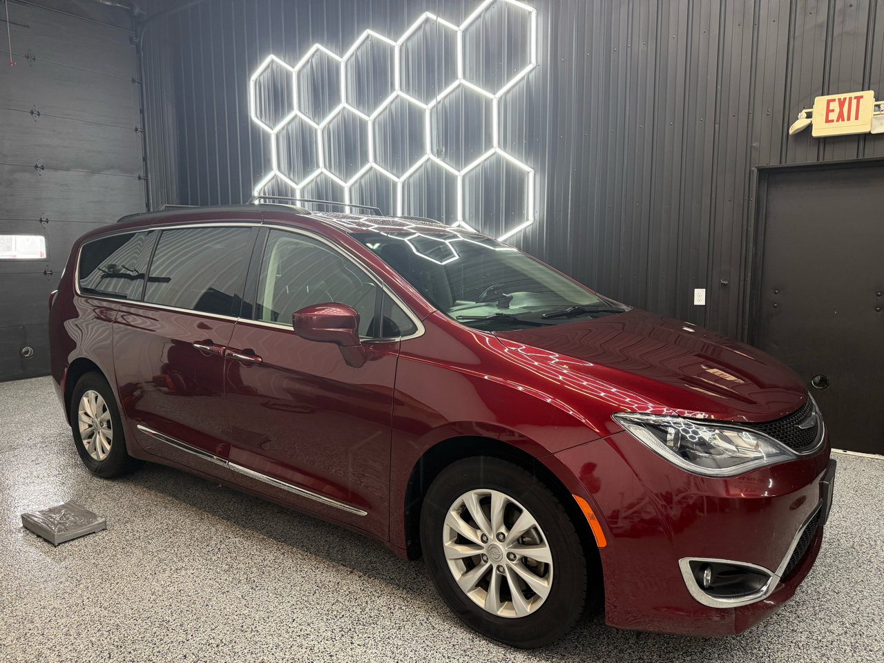 2017 Chrysler Pacifica Touring L FWD