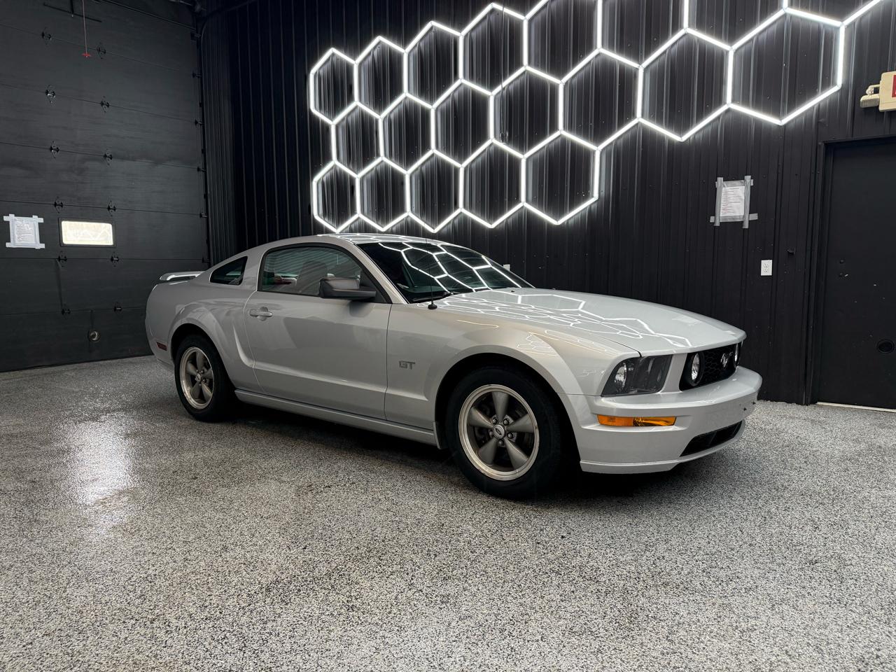 2005 Ford Mustang GT Premium Coupe