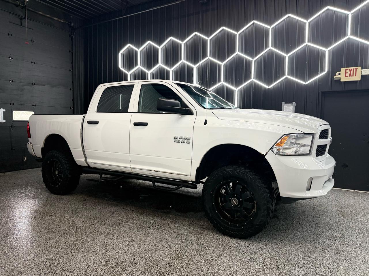 2015 RAM 1500 Tradesman Crew Cab SWB 4WD