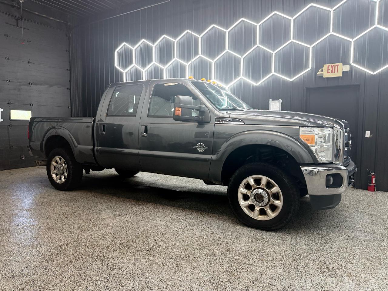 2016 Ford F-250 Lariat 4x4 Crew Cab 8' Box's photo