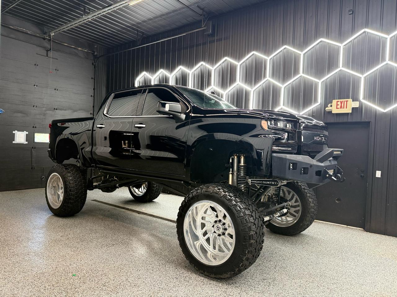 2019 Chevrolet Silverado 1500 High Country Crew Cab 4WD