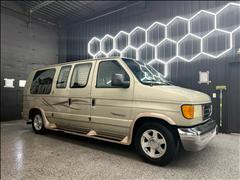 2004 Ford Econoline 