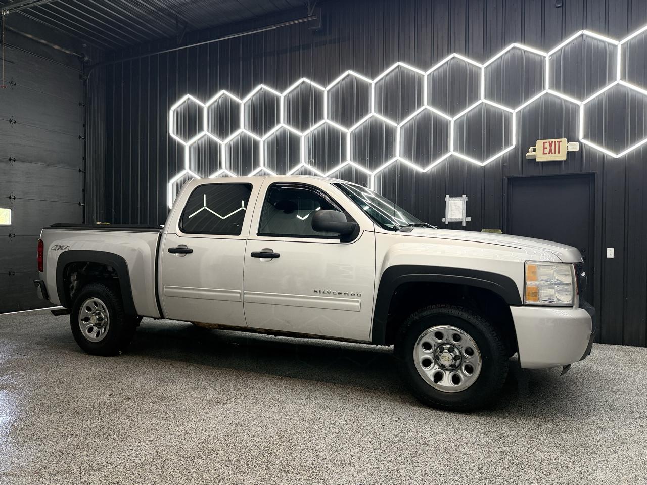 2011 Chevrolet Silverado 1500 LS Crew Cab Short Box 4WD