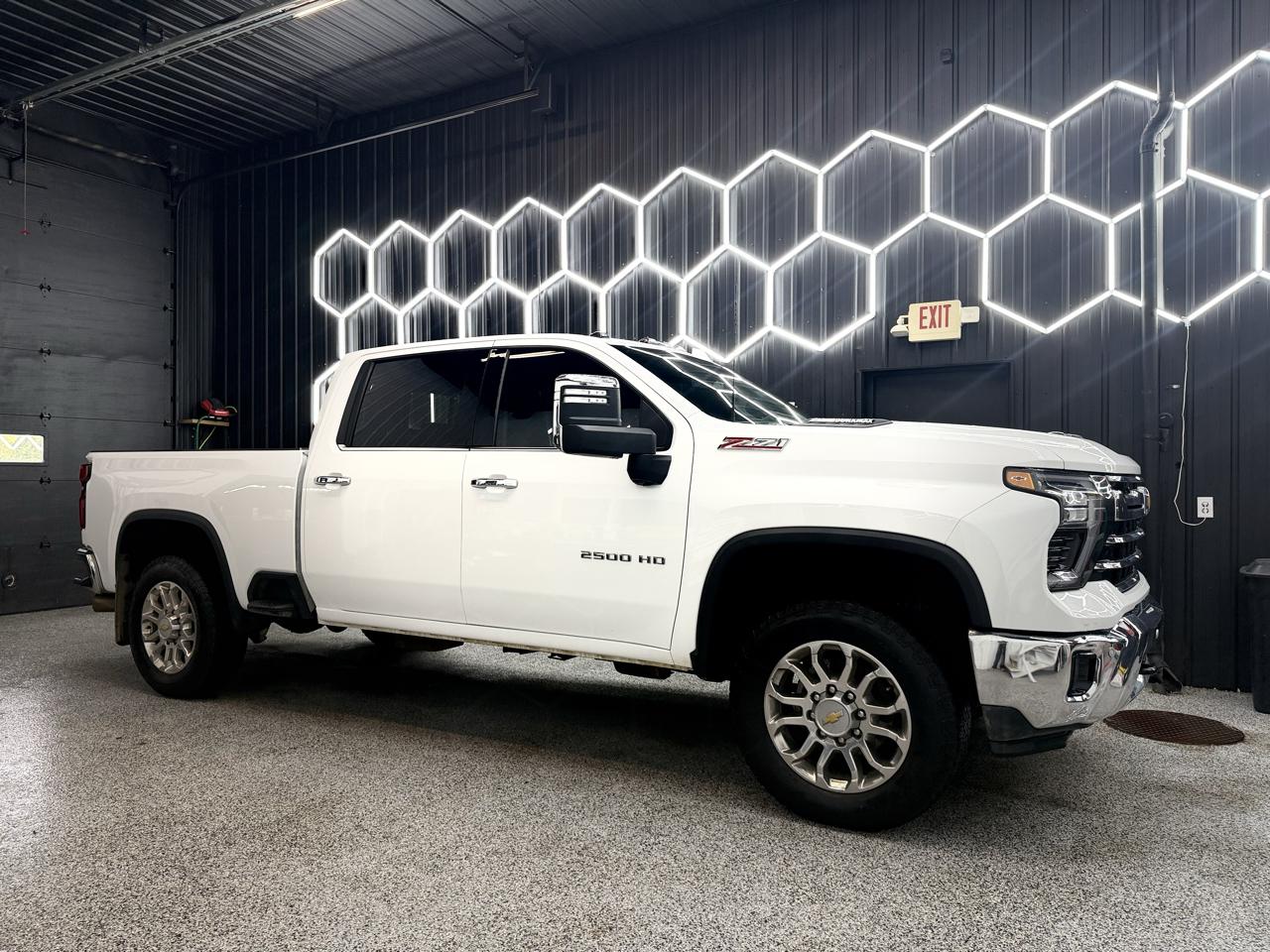 2025 Chevrolet Silverado 2500HD LTZ Crew Cab Long Box 4WD