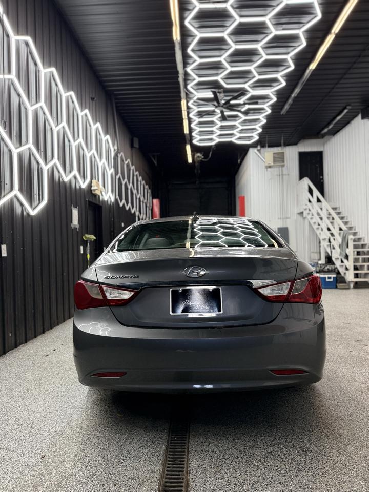 Hyundai Sonata photo 6