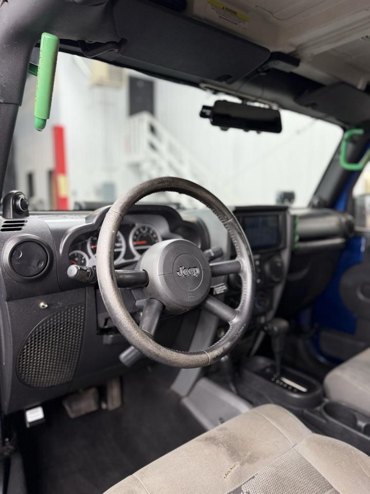 Jeep Wrangler photo 11