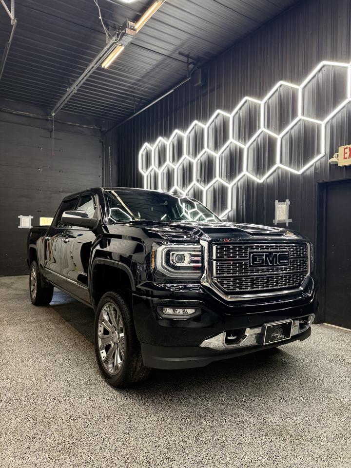 GMC Sierra photo 2