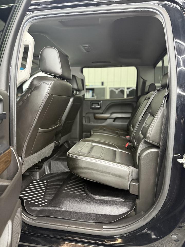 GMC Sierra photo 10