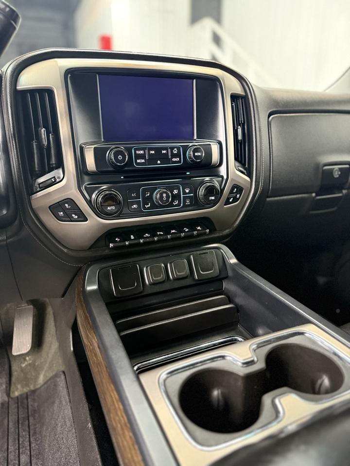 GMC Sierra photo 14