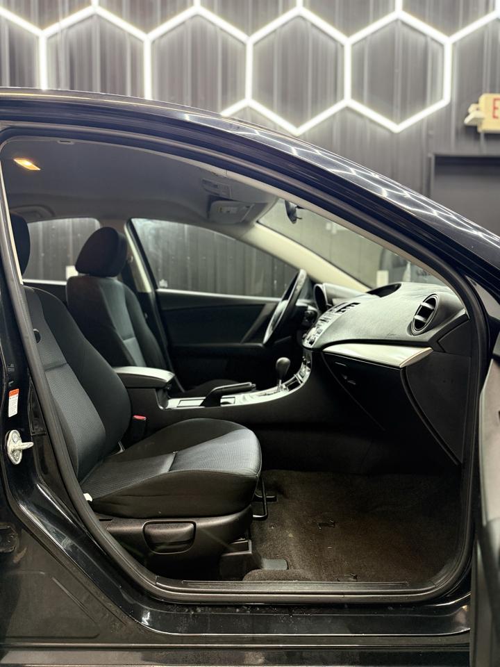 Mazda Mazda3 photo 8