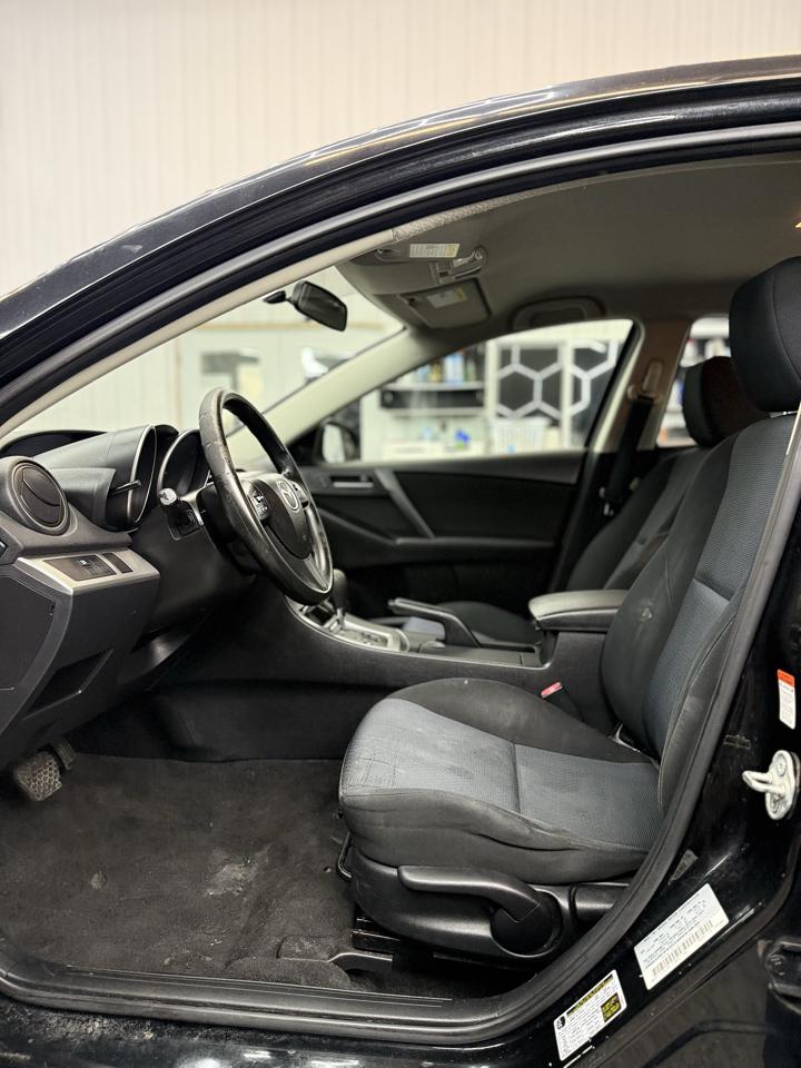 Mazda Mazda3 photo 11