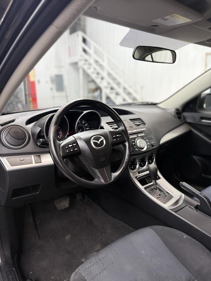 Mazda Mazda3 photo 12