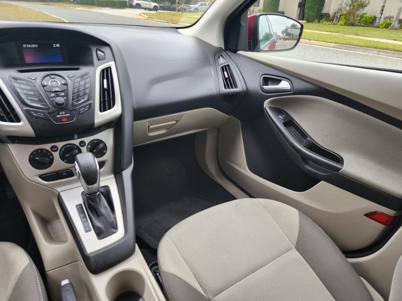 Ford Focus SE Hatch 2014