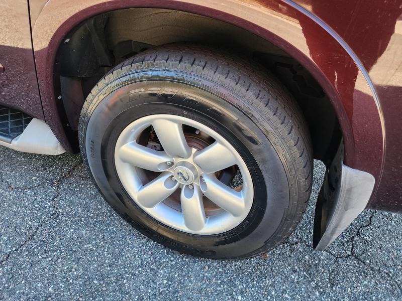 Nissan Armada SV 4WD 2015